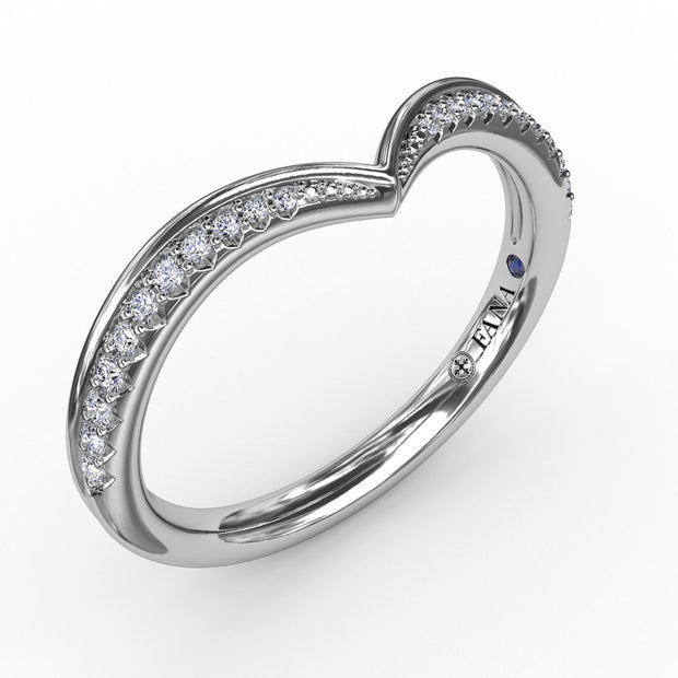 Tapered Shared Prong Chevron Diamond Band